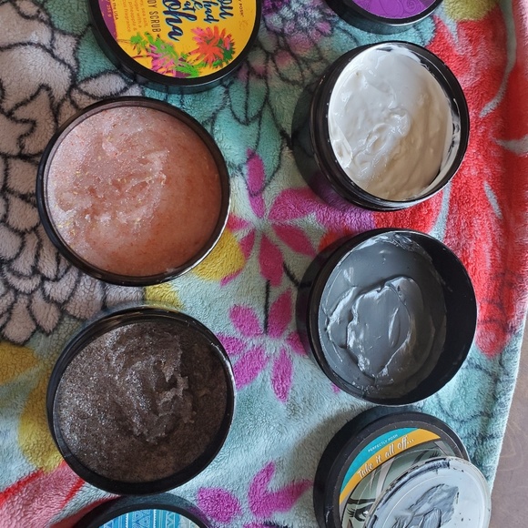 Perfectly Posh bundle/lot - Picture 7 of 7
